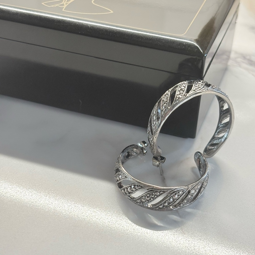 Vintage Avon 1993 Marcasite Look Openwork Silver Statement Hoop Earrings 257